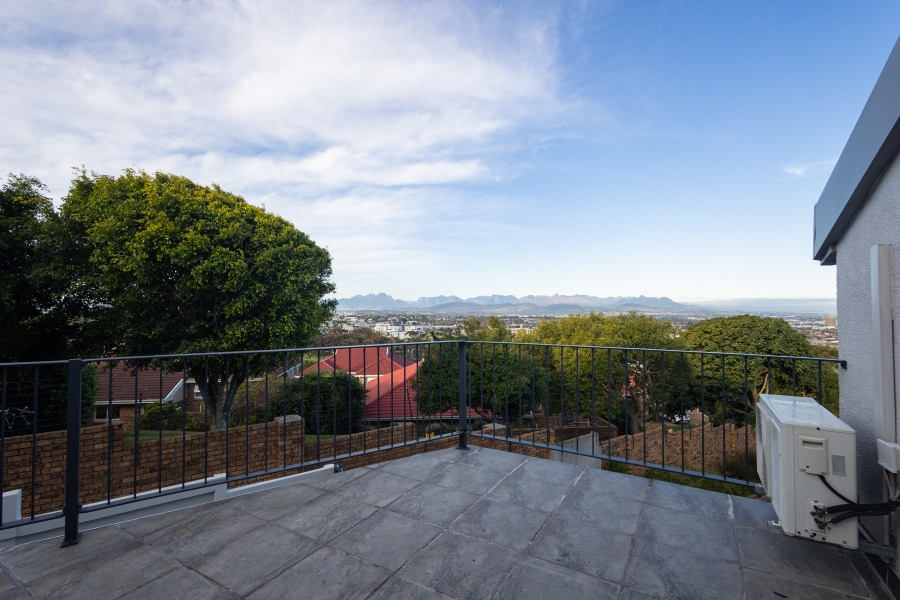 4 Bedroom Property for Sale in Selbourne Western Cape